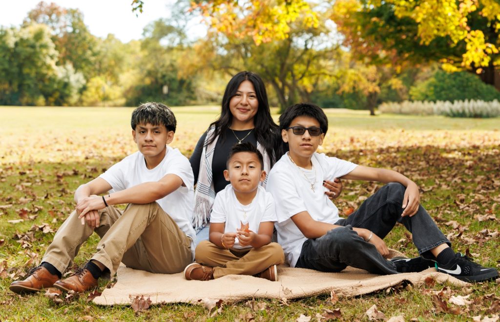 Read more about the article Elk Grove Village Photographer | Busse Woods